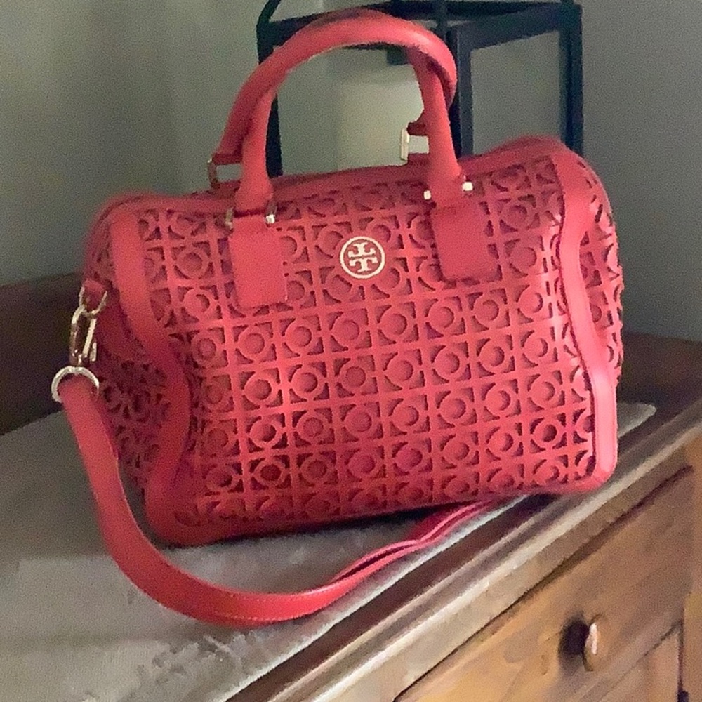 Tory Burch Robinson Middy Cutout Purse
